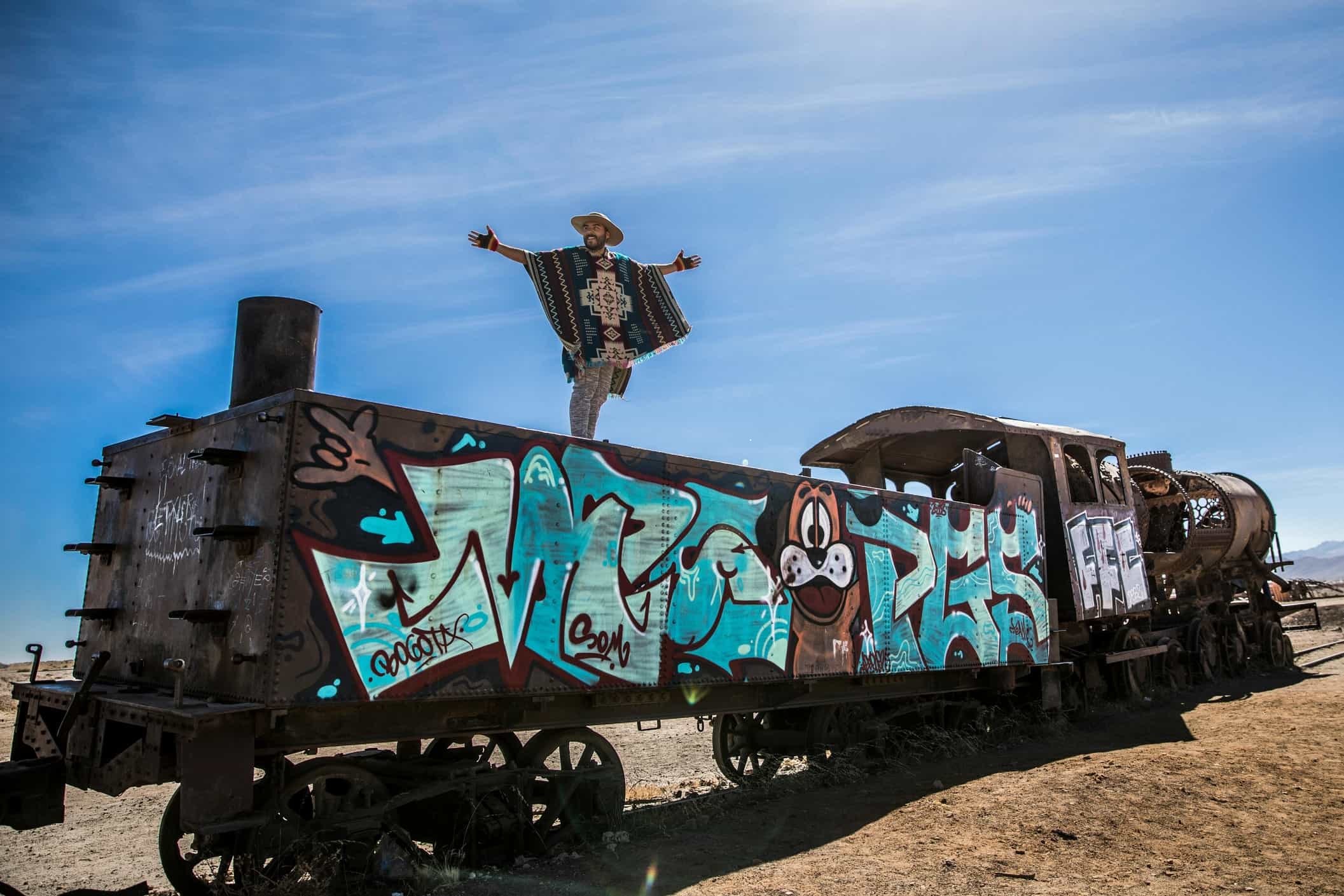 Aventura junto al tren de Uyuni